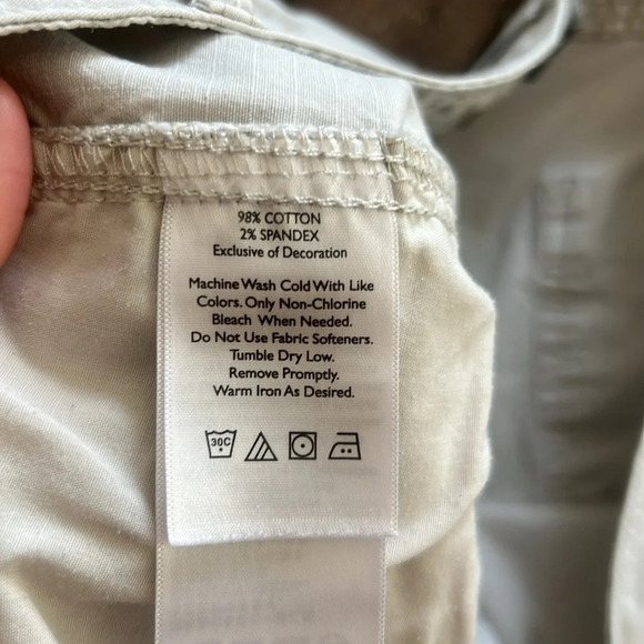 Eddie Bauer Beige Long Size 12 Women’s Cargo Shorts with Utility Pockets - Picture 5 of 6